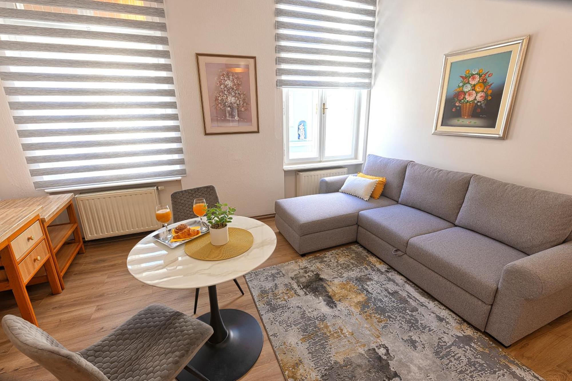 Apartmani Maltar วาราชดีน ภายนอก รูปภาพ